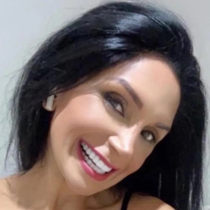 Mia Khan's avatar