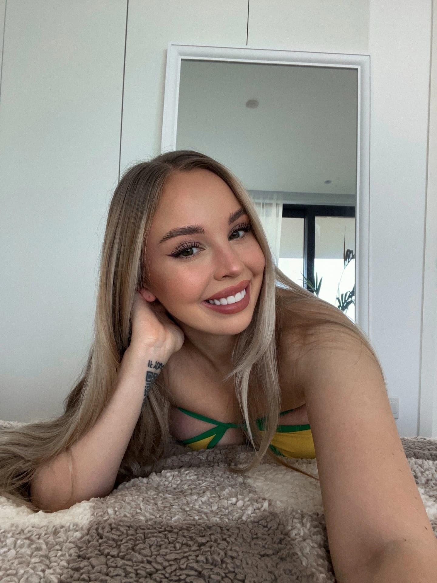 Elizabeth's avatar