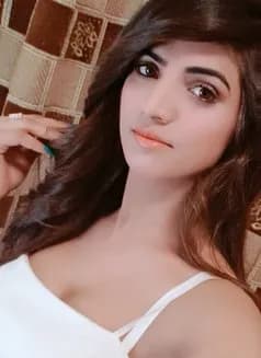 Reena's avatar
