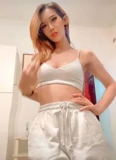 Sarah Vip's avatar