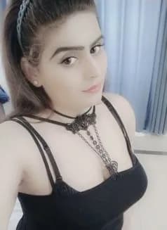 Laila Khan's avatar