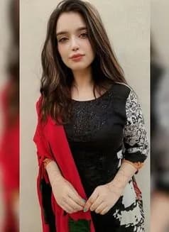 Hania Khan's avatar