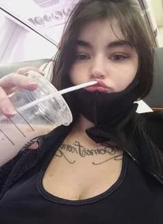 Laurrine's avatar