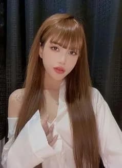 Xin Chao's avatar