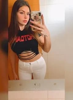 Mariella's avatar