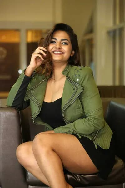 Simran Khan's avatar