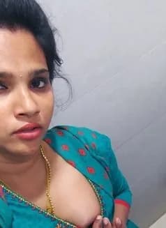 Rekha's avatar