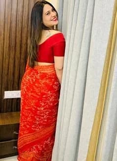 Sunita's avatar