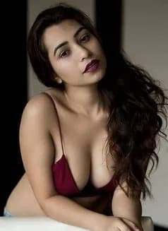 Divya Kumar's avatar