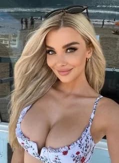 Danielle's avatar