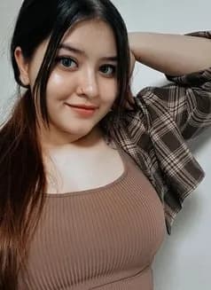 Sinthia's avatar
