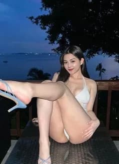 Fllora's avatar