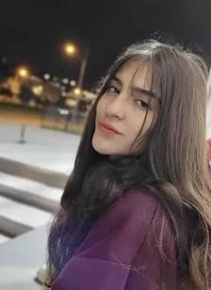 Sara Salmiya's avatar