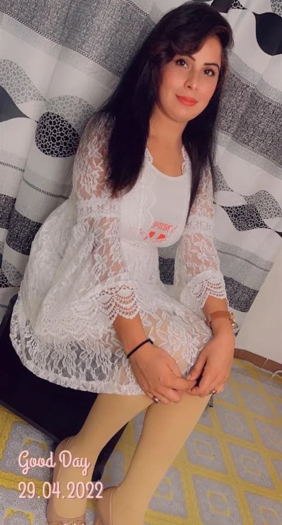 INDIAN HOT MODEL IN MARINA's avatar