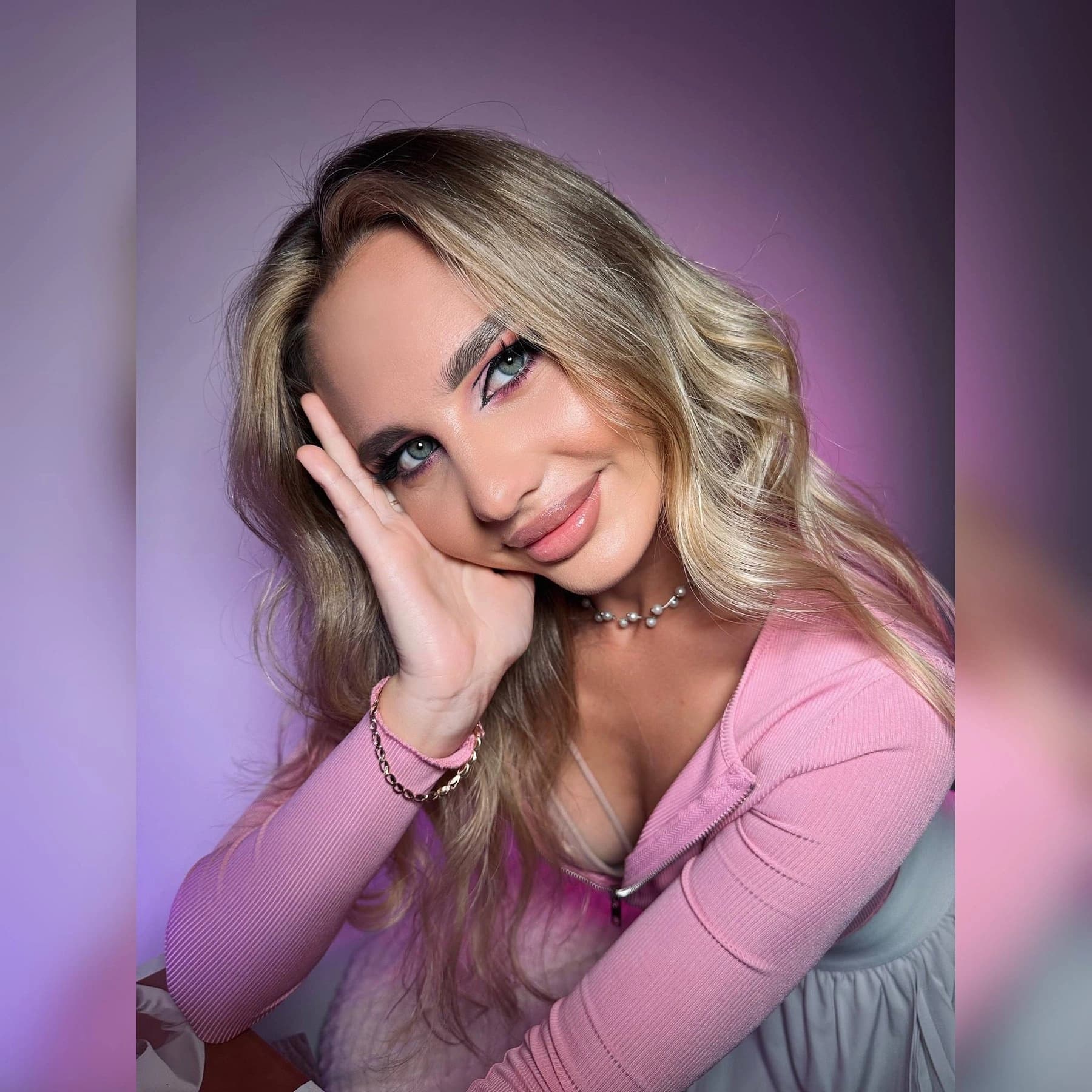 Alisa's avatar