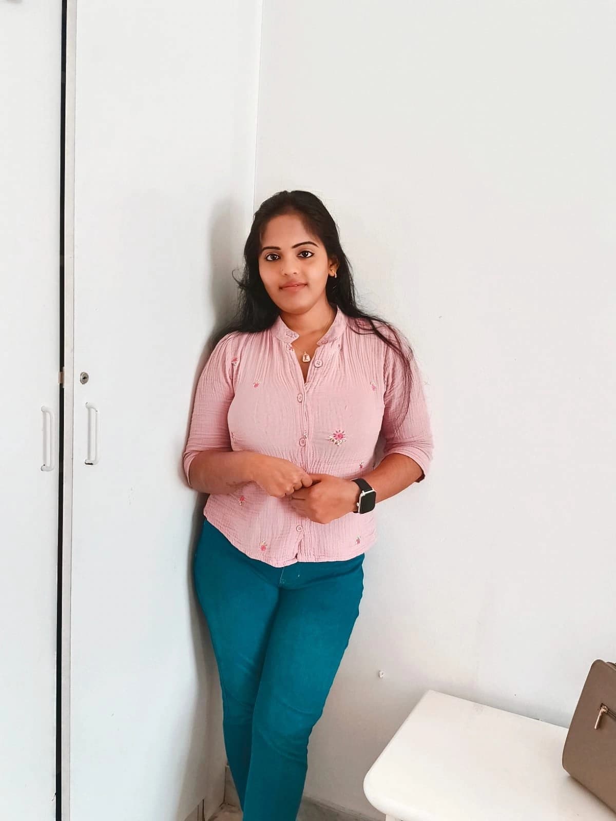 Sneha Young South Indian's avatar